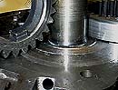 TH400, Oil pump, damaged inner pump gear and inner pump housing close up.JPG (12141 bytes)